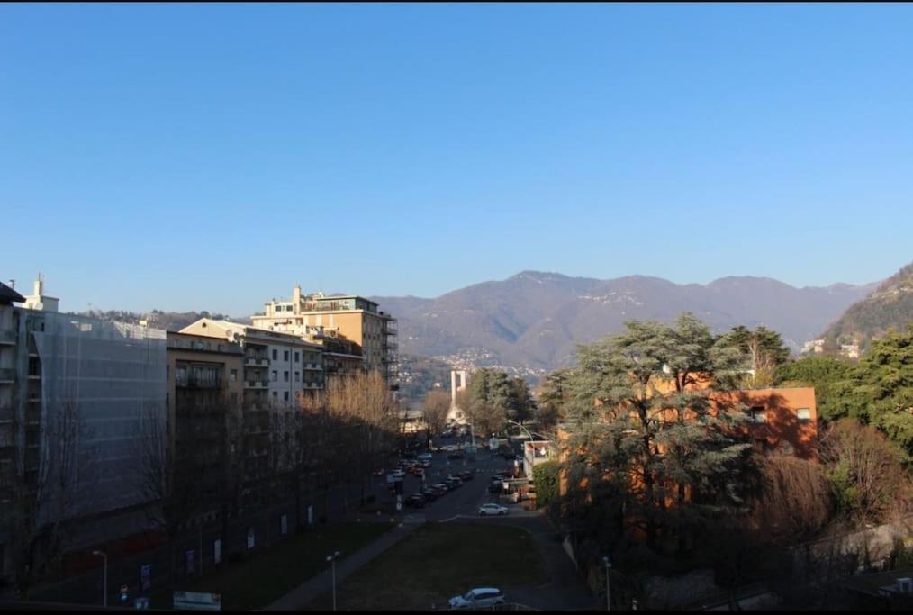 Luxury Apartment With View Como Luaran gambar