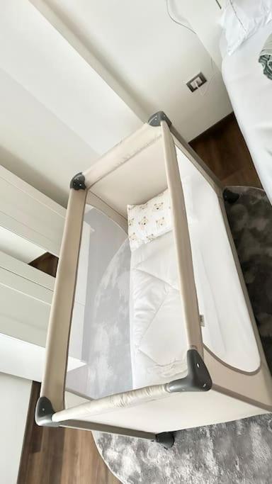 Luxury Apartment With View Como Luaran gambar
